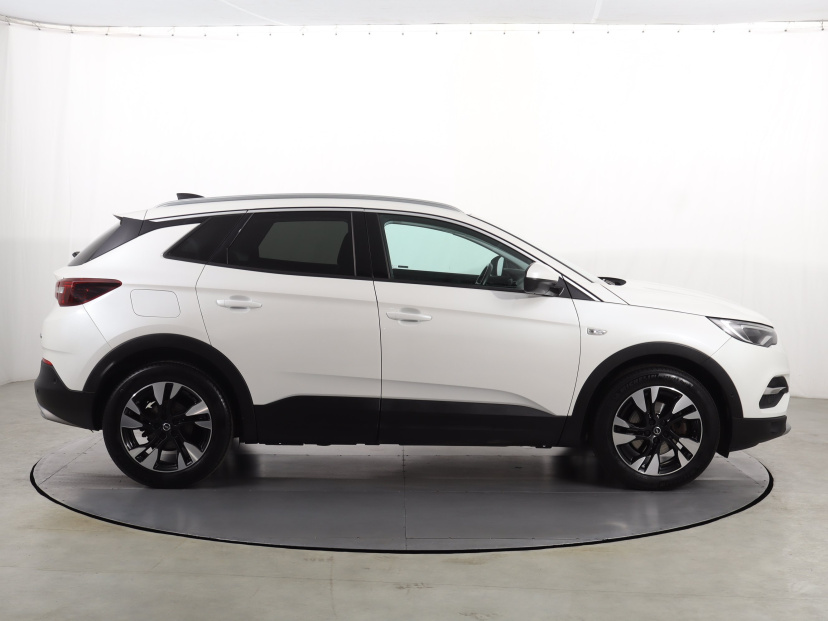 Opel Grandland, 2017 – zdjęcie 10