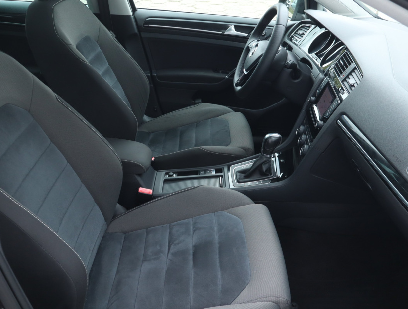 Volkswagen Golf, 2014