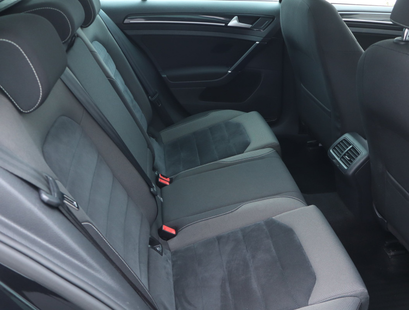 Volkswagen Golf, 2014