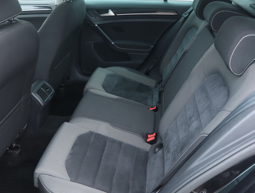 Volkswagen Golf, 2014