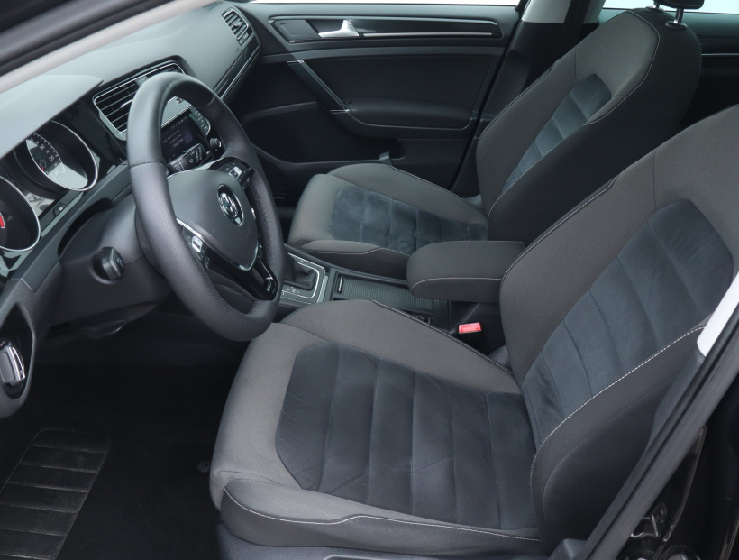 Volkswagen Golf, 2014