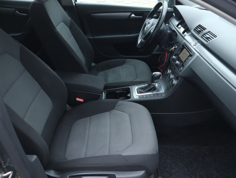 Volkswagen Passat, 2012