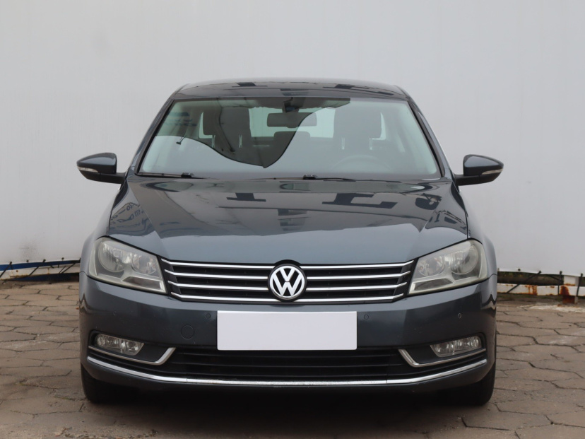 Volkswagen Passat, 2012