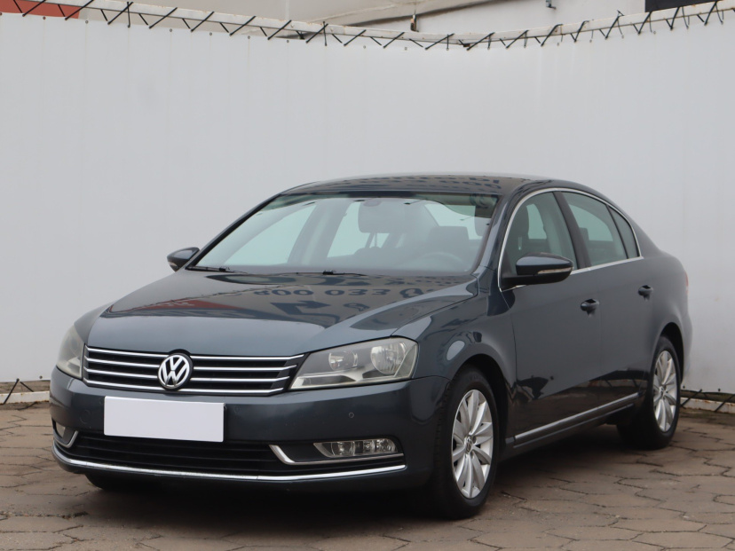 Volkswagen Passat, 2012