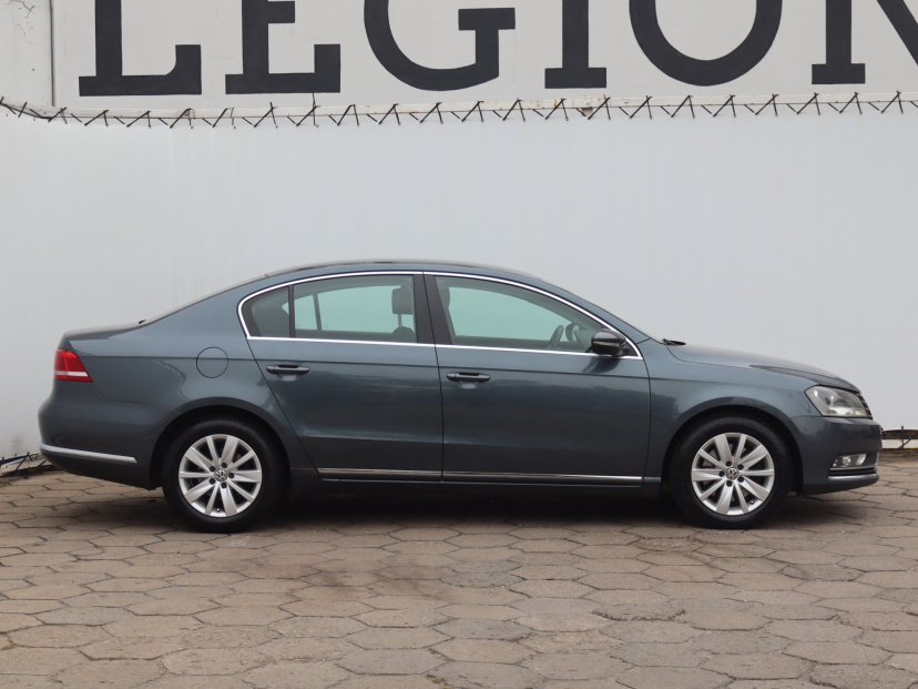 Volkswagen Passat, 2012