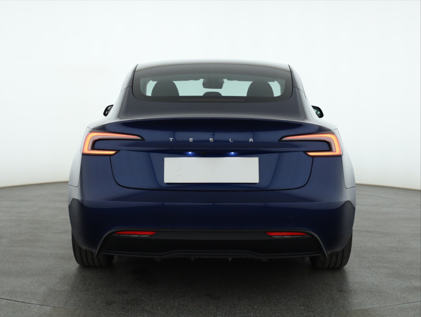 Tesla Model 3, 2023