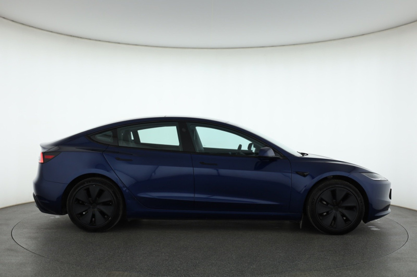 Tesla Model 3, 2023