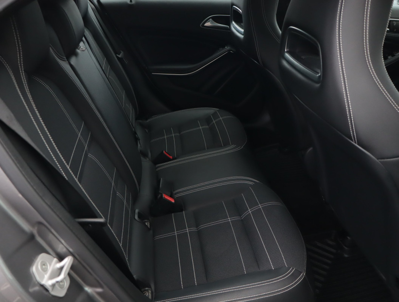 Mercedes-Benz A, 2016