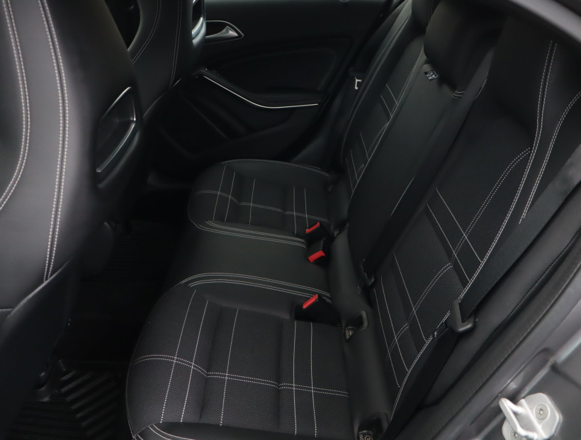 Mercedes-Benz A, 2016