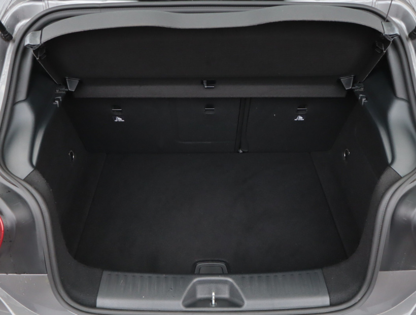 Mercedes-Benz A, 2016