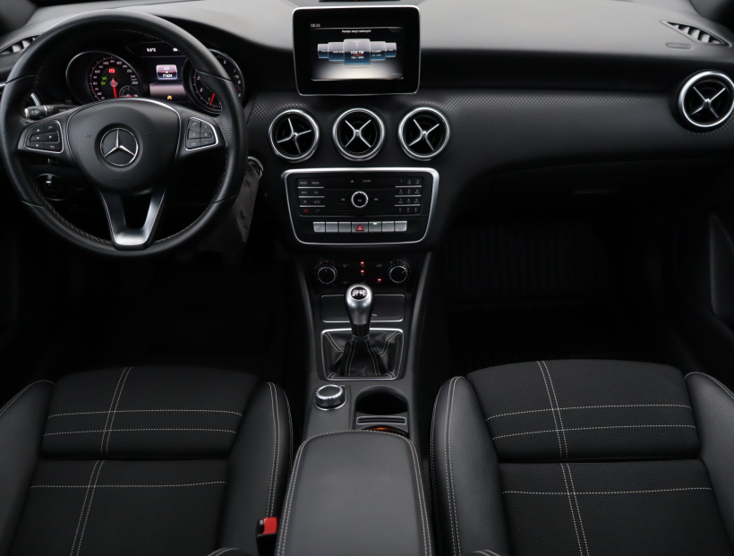 Mercedes-Benz A, 2016