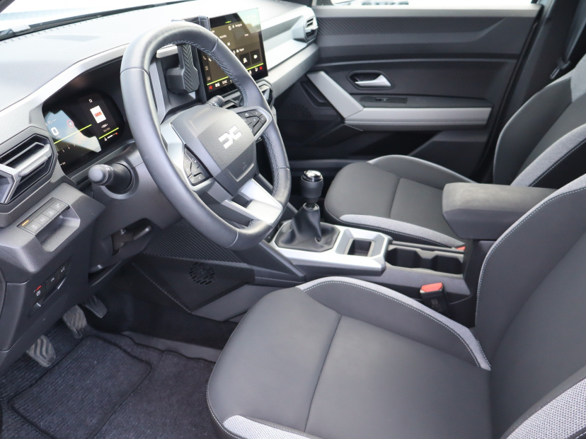 Dacia Bigster, 2025
