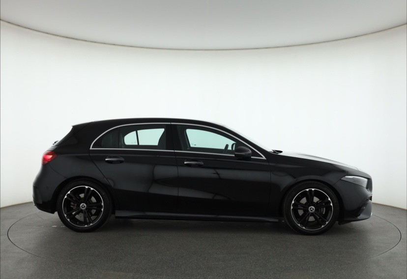 Mercedes-Benz A, 2024