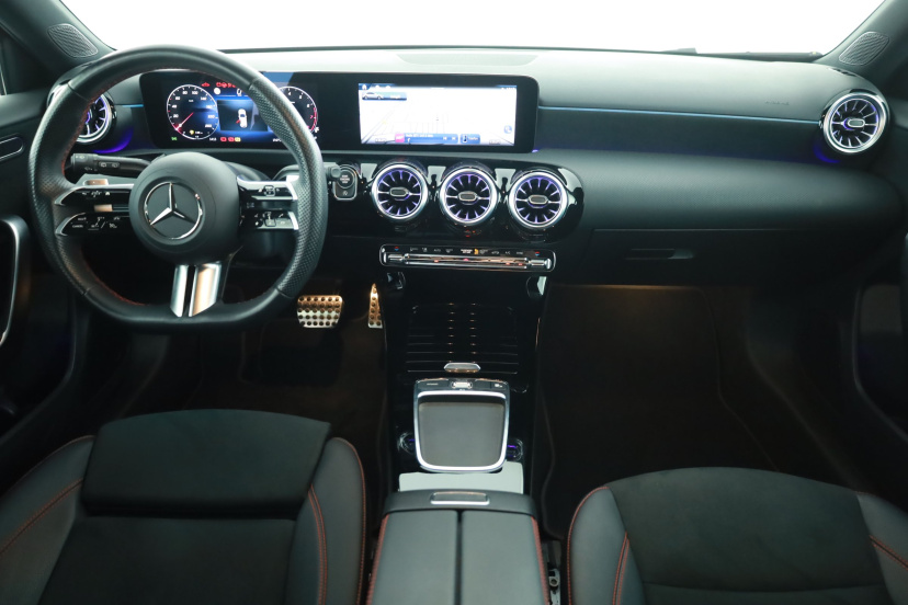 Mercedes-Benz A, 2024