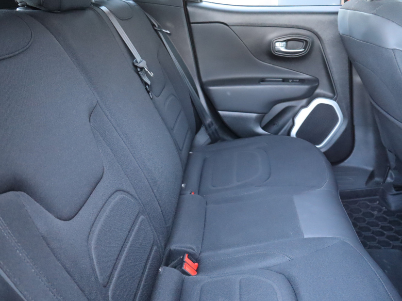 Jeep Renegade, 2015