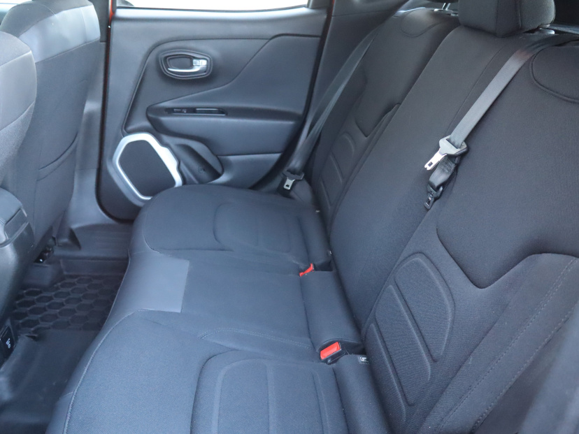 Jeep Renegade, 2015