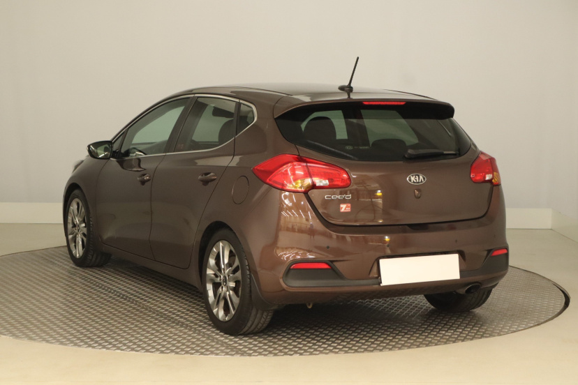 Kia Ceed, 2013