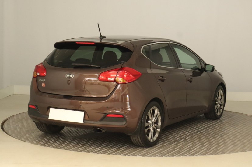 Kia Ceed, 2013
