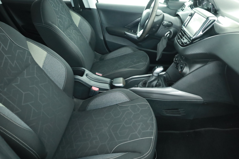 Peugeot 2008, 2017