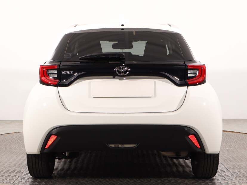 Toyota Yaris, 2024