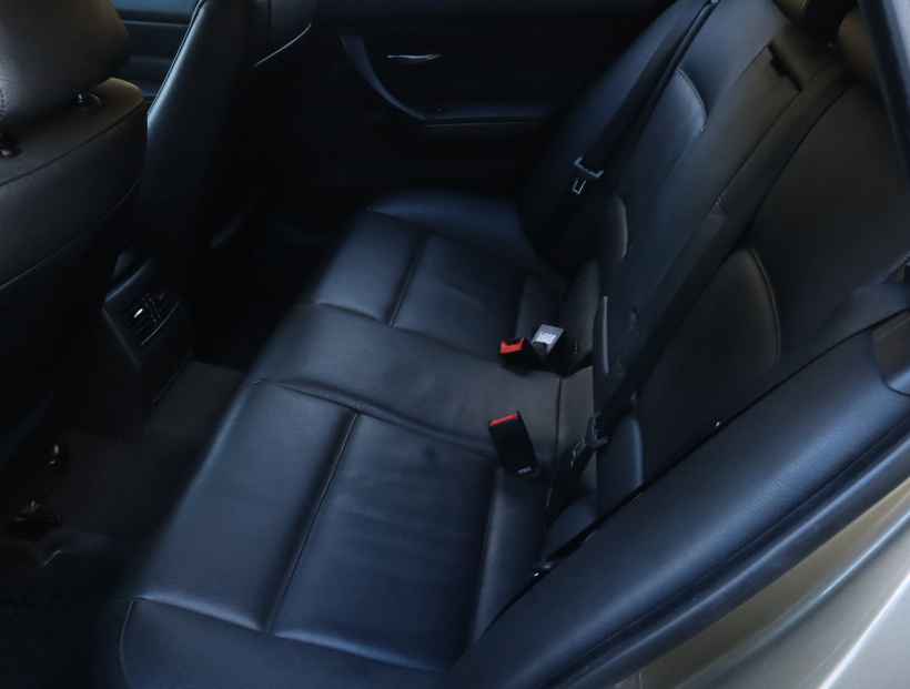 BMW 3, 2006