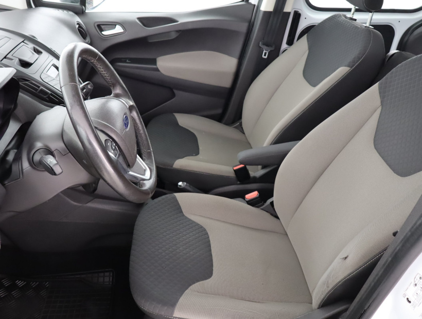 Ford Transit Courier, 2017