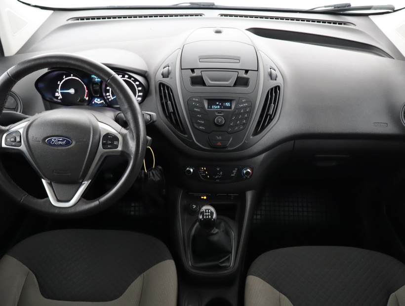 Ford Transit Courier, 2017