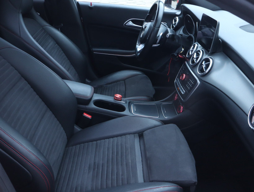 Mercedes-Benz CLA, 2017