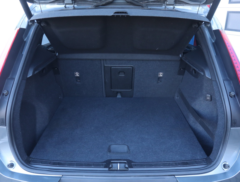 Volvo XC40, 2019