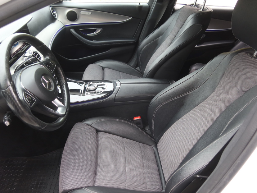 Mercedes-Benz E, 2016
