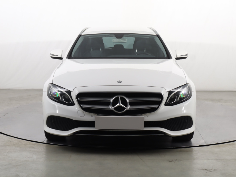 Mercedes-Benz E, 2016
