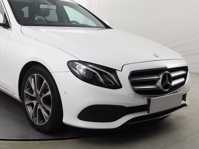 Mercedes-Benz E, 2016