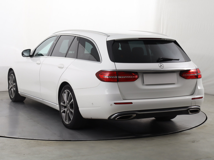 Mercedes-Benz E, 2016