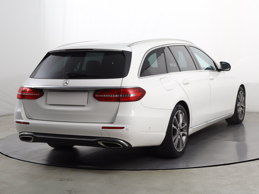 Mercedes-Benz E, 2016