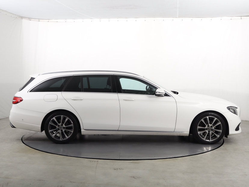 Mercedes-Benz E, 2016