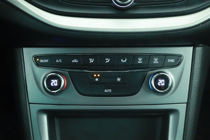 Opel Astra, 2021