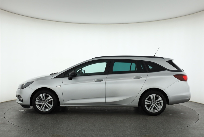 Opel Astra, 2021