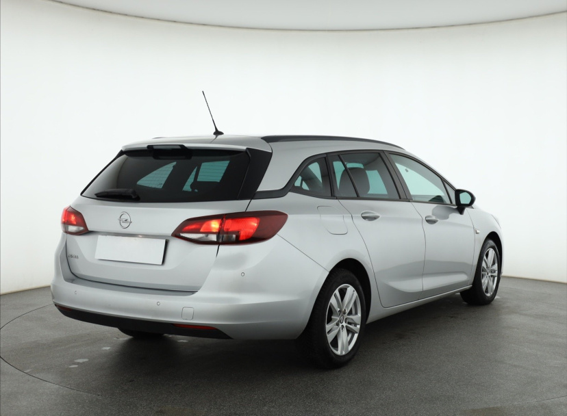 Opel Astra, 2021