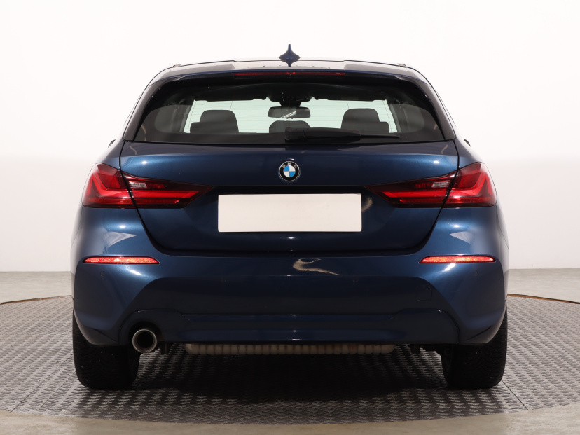 BMW 1, 2021