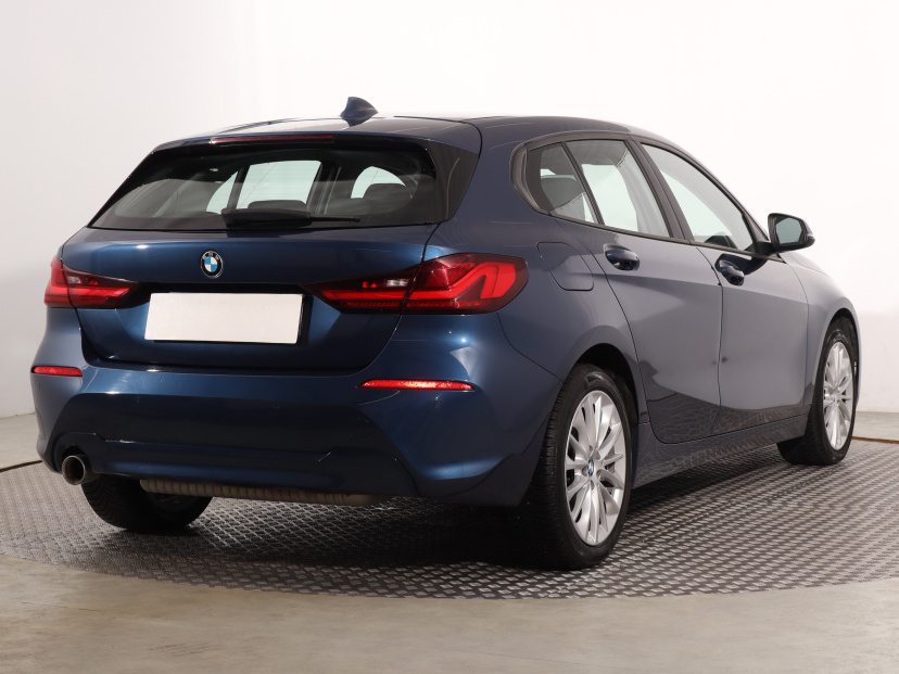 BMW 1, 2021
