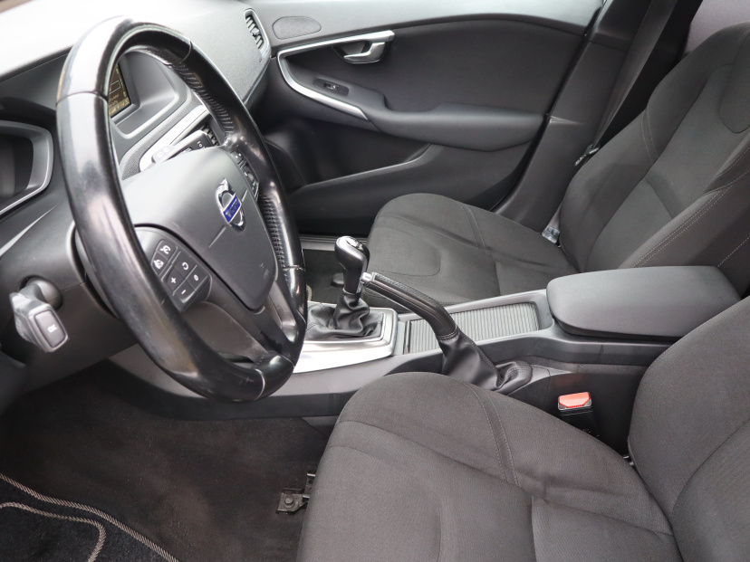 Volvo V40, 2014