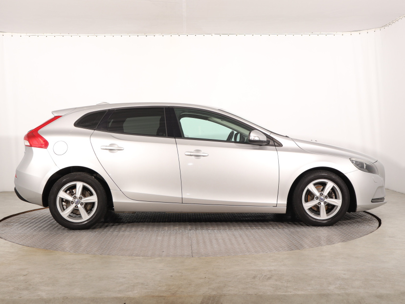 Volvo V40, 2014