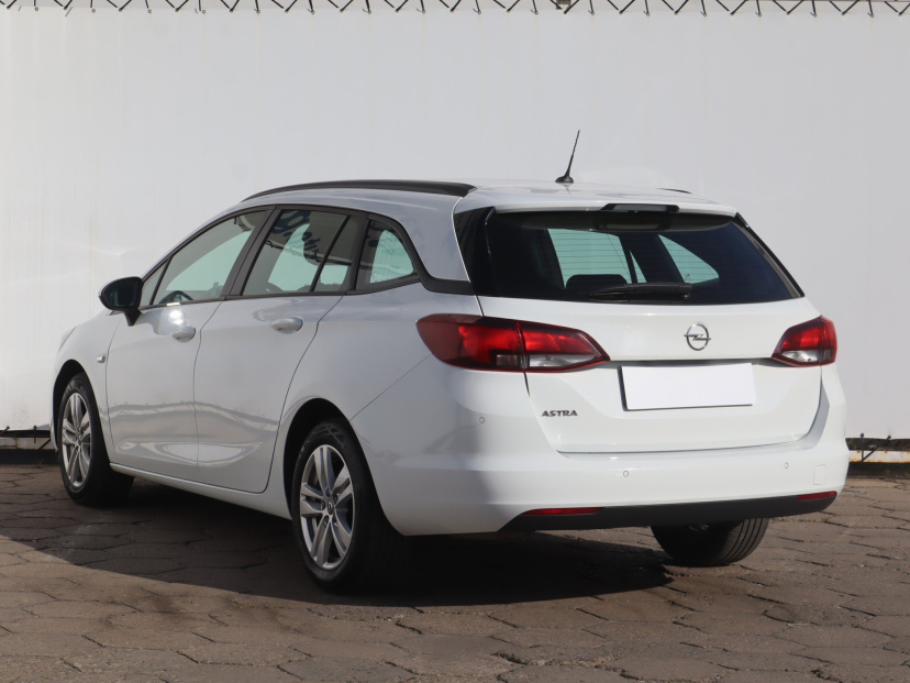 Opel Astra, 2021