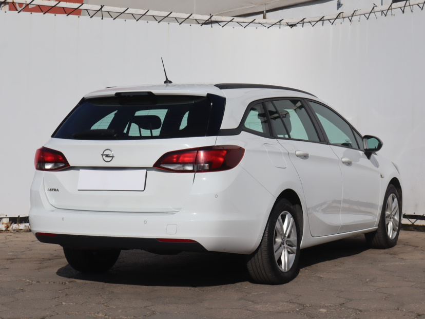 Opel Astra, 2021