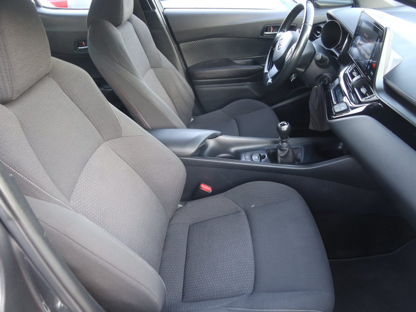 Toyota C-HR, 2018