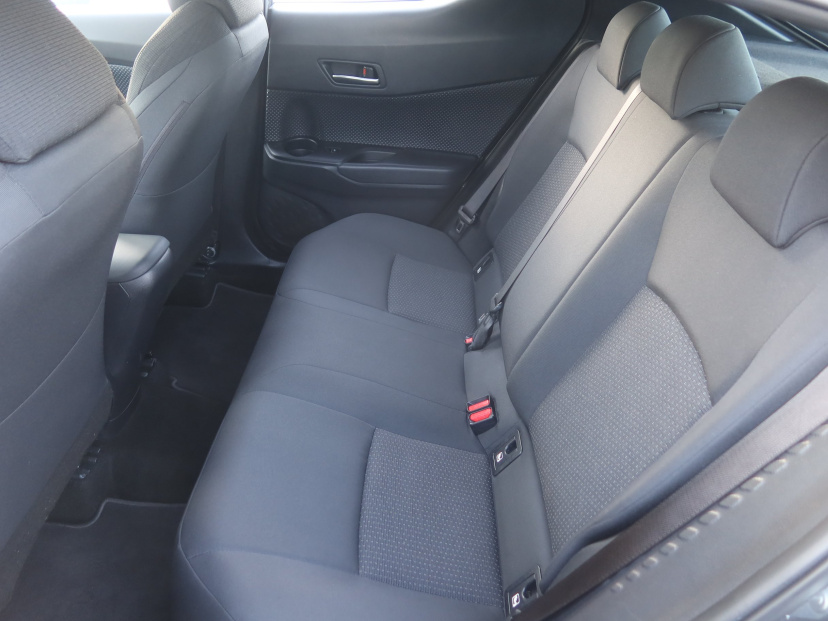 Toyota C-HR, 2018