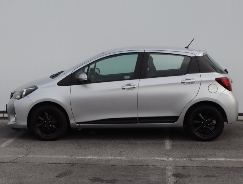 Toyota Yaris, 2015