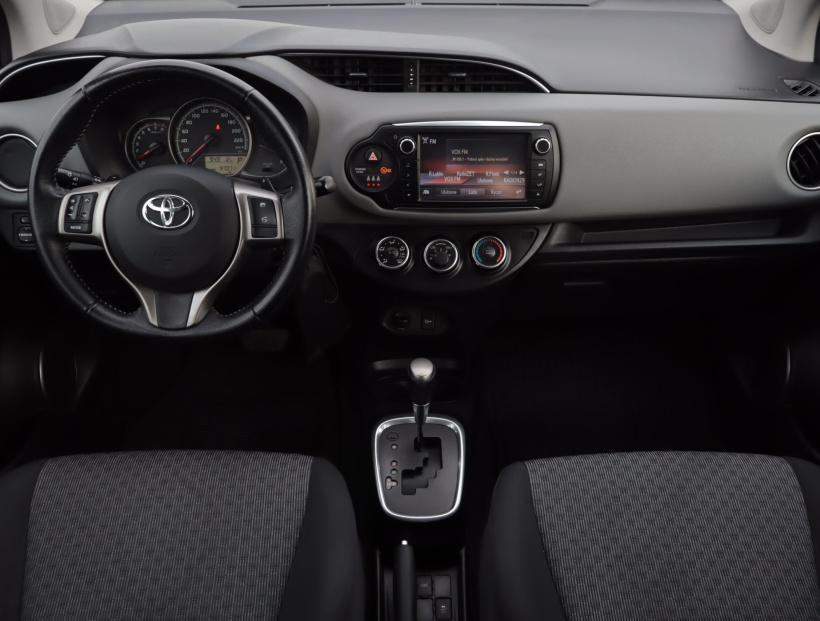 Toyota Yaris, 2015