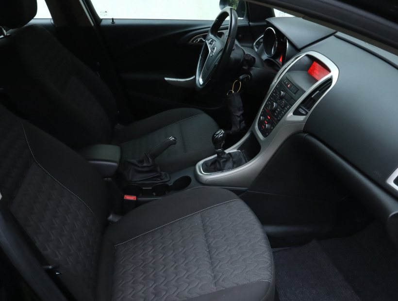 Opel Astra, 2014
