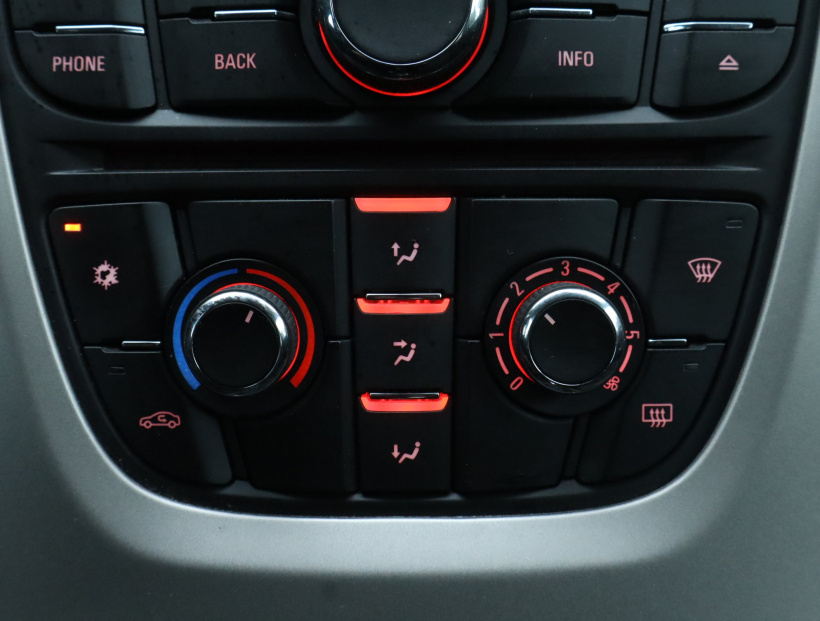 Opel Astra, 2014